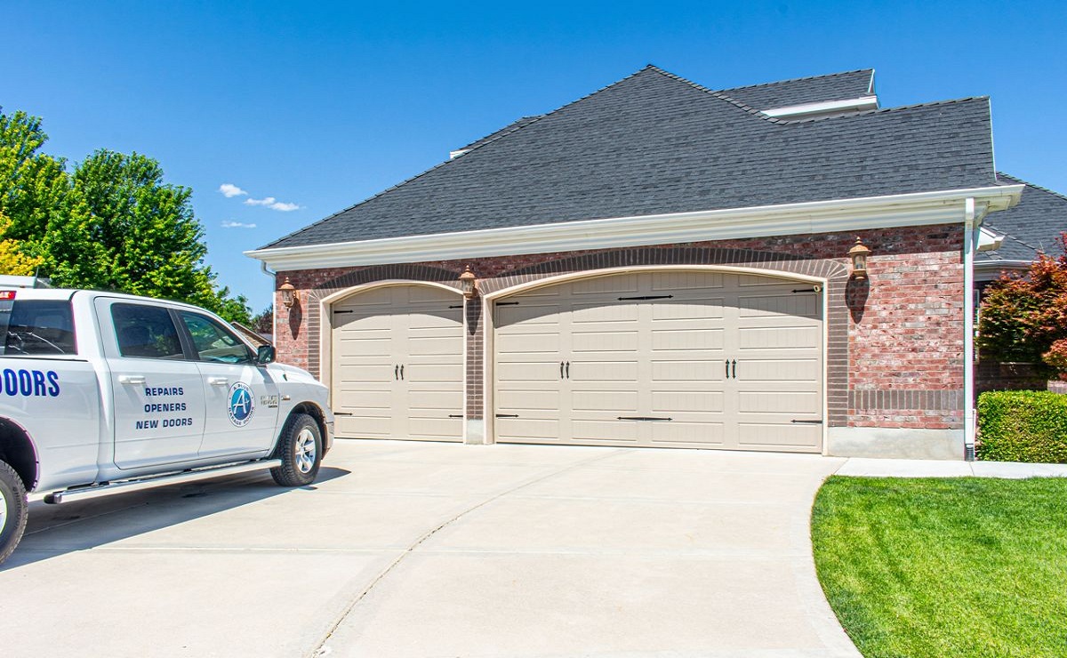 What Are The Advantages Of Hiring Annual Garage Door Inspection Service?