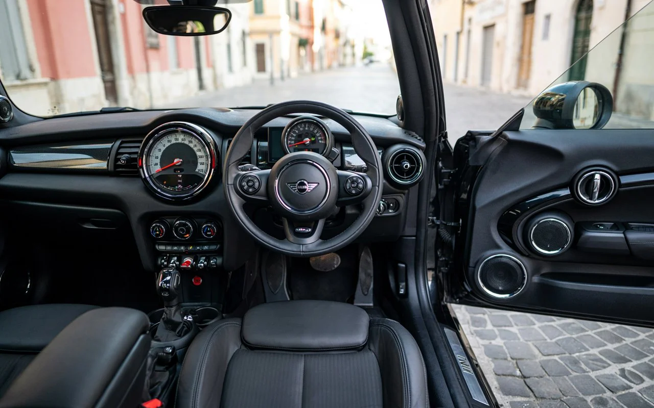 Mini Cooper 2 Door 2 Mini Cooper 2 Door